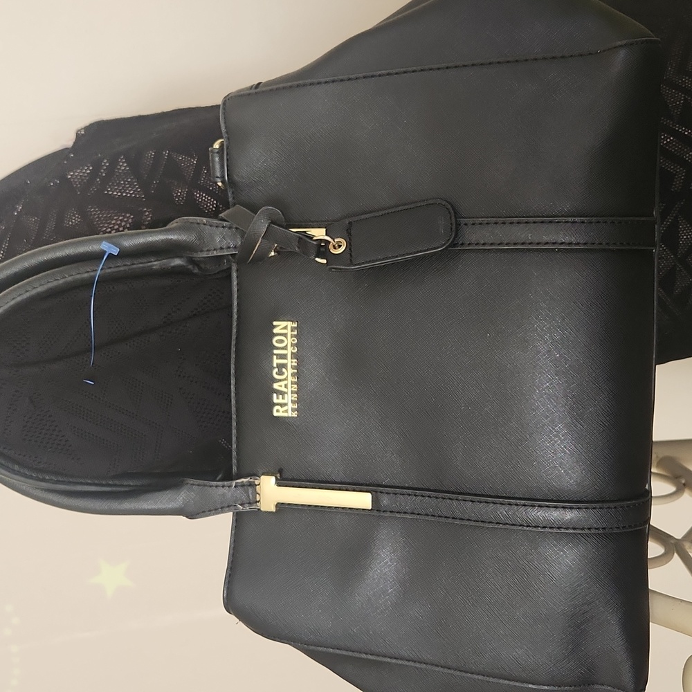 Black Kenneth Cole shoulder bag